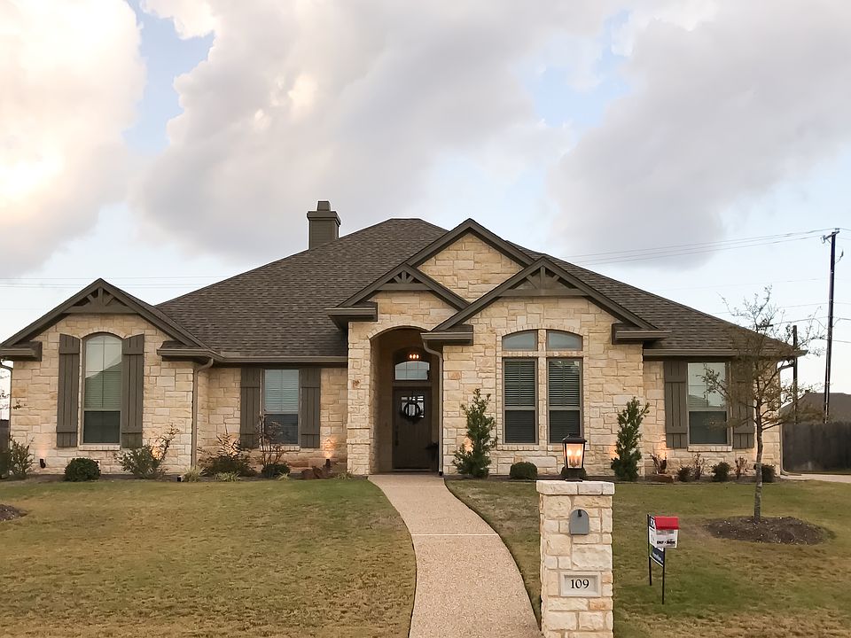 109 Hollygrove Drive