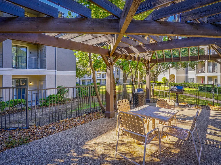 Saxony at Chase Oaks Apartments — Photo 9