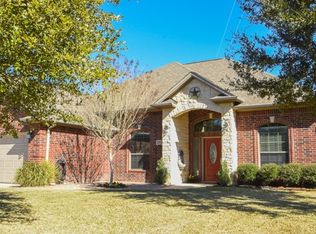 2914 Twisted Oak Dr, Brenham, TX 77833