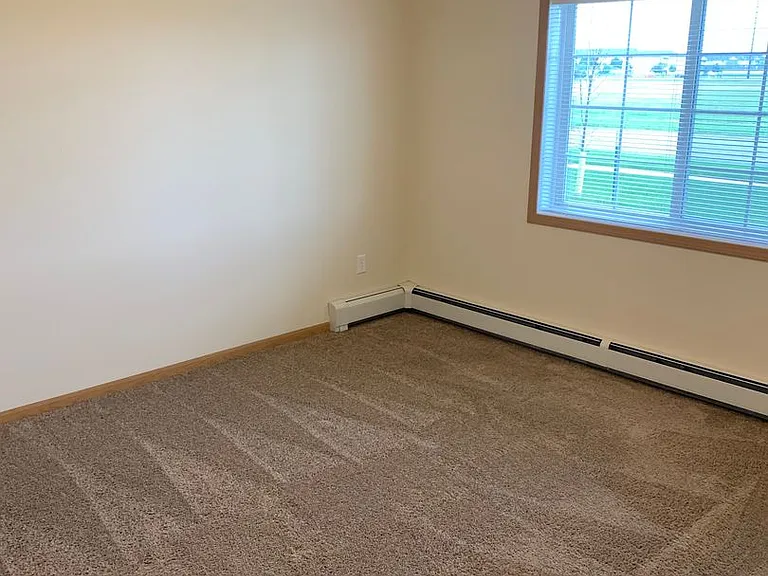 West Lake II Apartments — Photo 24