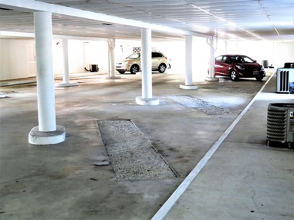 5th image of 475 Tequesta Dr APT 7