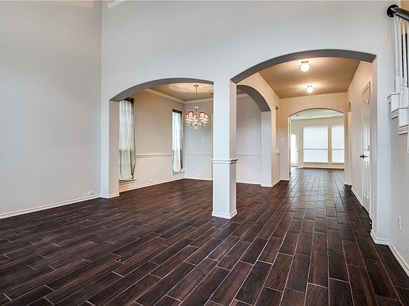 3rd image of 3605 White Birch Way