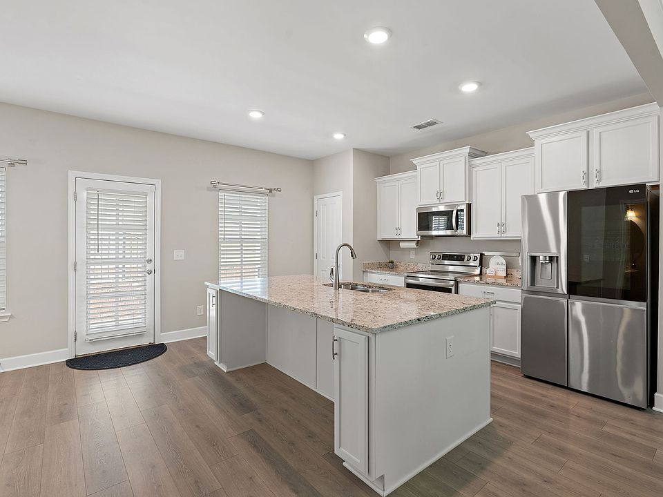 1st image of 2319 Fairchild Cir