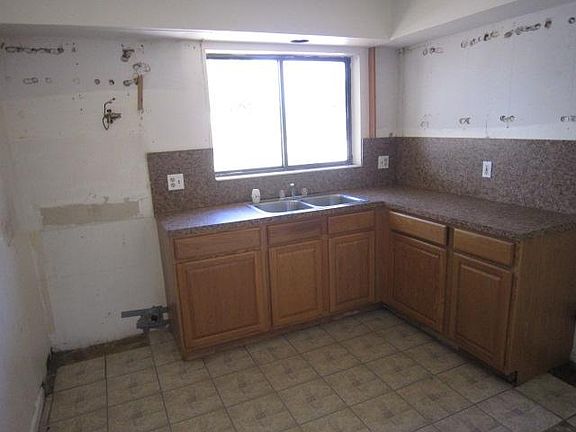 5th image of 202 N B Street