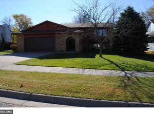 910 4th Ave NE, Little Falls, MN 56345