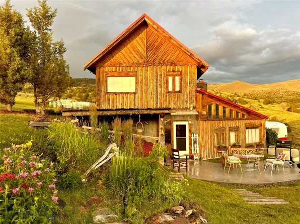 608 E Douglas St, Virginia City, MT 59755