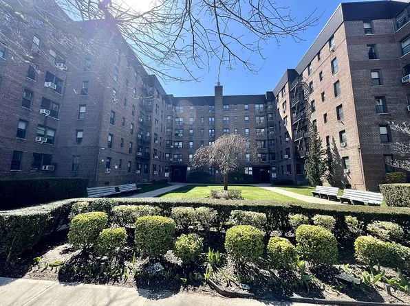 2220 Burnett St APT 3J, Brooklyn, NY 11229