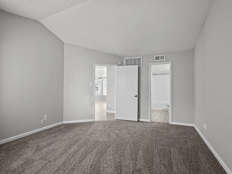 The Azul Apartments — Photo 56
