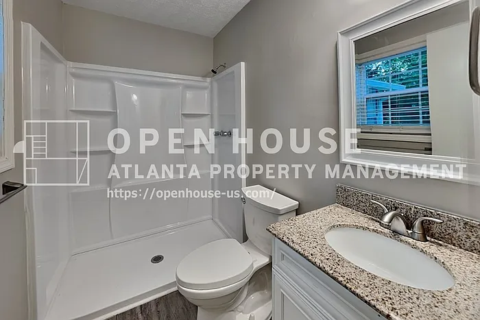 2426 Emberwood Dr NW — Photo 9