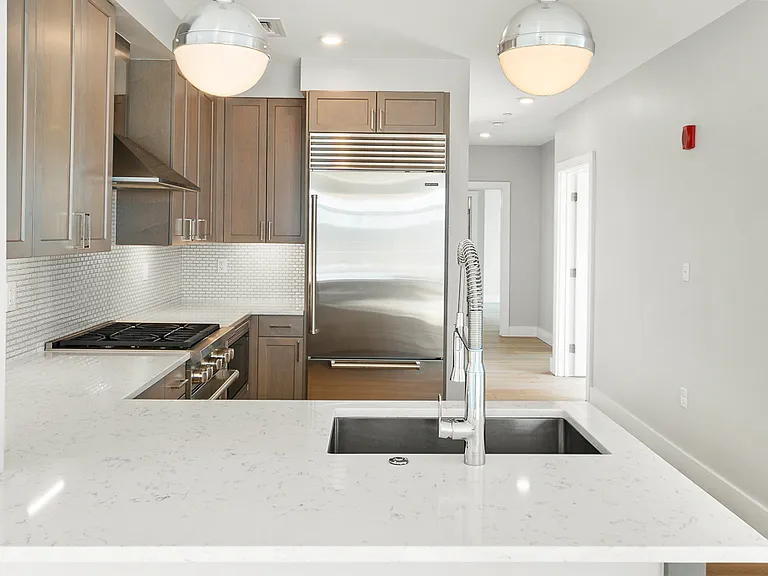 1650 Commonwealth Ave #606 — Photo 9