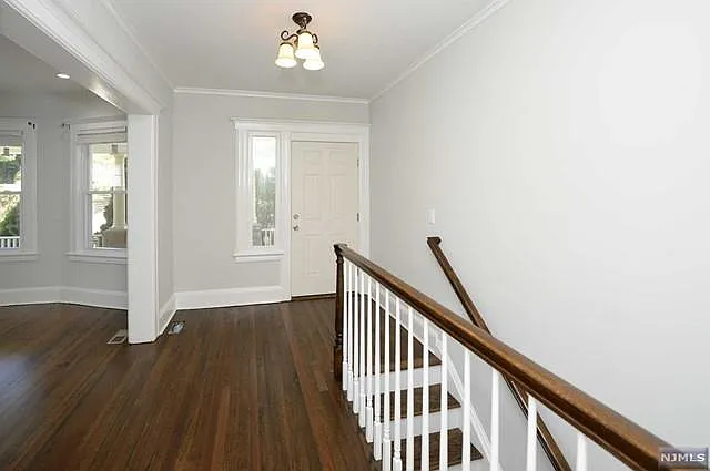 85 Oak St #1 — Photo 3
