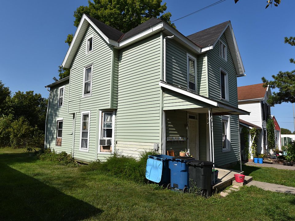 2nd image of 415 Garfield Ave