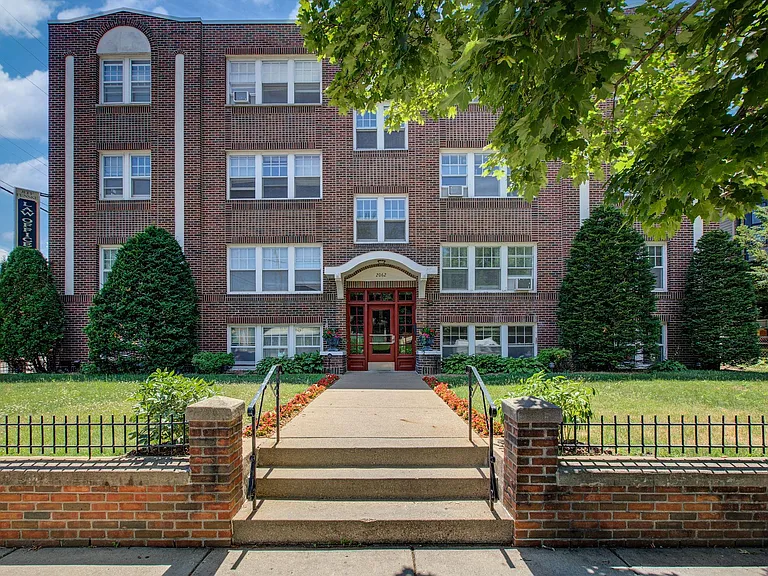 Cle-Mar Apartments — Photo 1