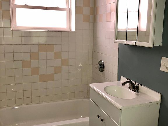 2nd image of 1518 S Keeler Ave #2