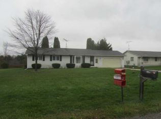 11124 Lakeside Dr, Perrinton, MI 48871