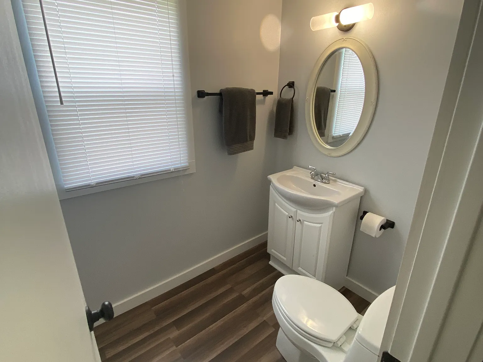 2 bed, 1000 sqft, $1,350 — Photo 3