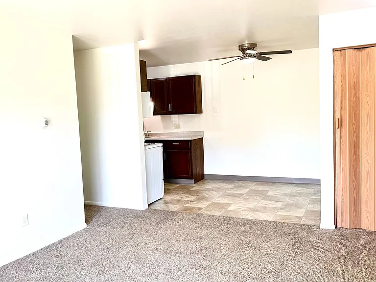 Elkhorn Village Apartments | 1 & 2 Bedroom Apartments in Elkhorn, WI Heat Included — Photo 68