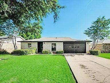 2nd image of 1529 Chapman Dr