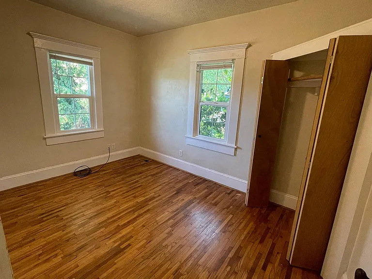 1609 E 24th Ave — Photo 9