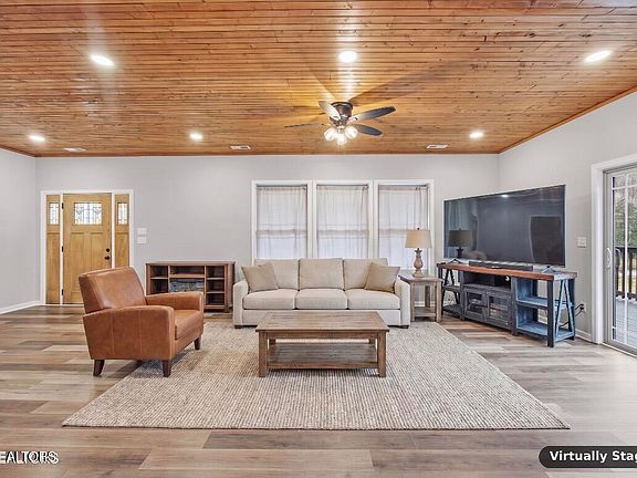 4th image of 287 Cave Creek Rd