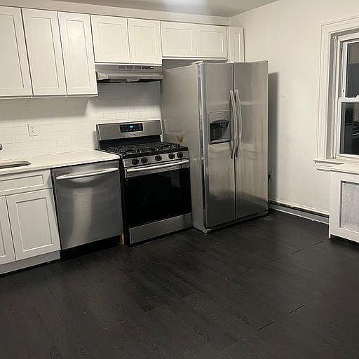 1st image of 183 Ivy St Floor 2