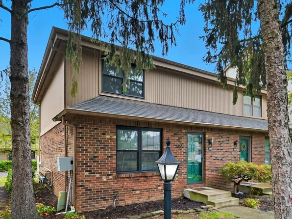 152 Stornoway Dr E, Columbus, OH 43213