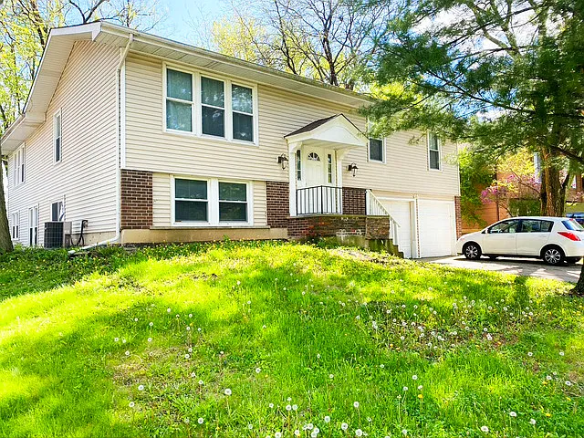 561 Cumberland Ln photo 1
