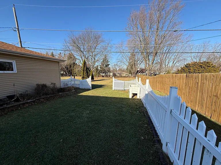 2806 E Bottsford Ave — Photo 13