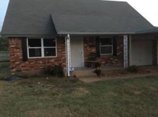 920 NW 12th St, Moore, OK 73160