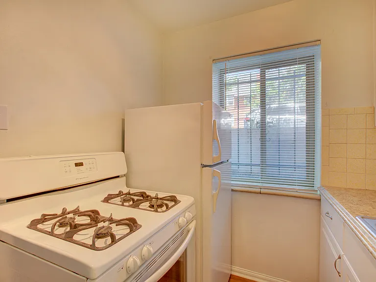 86 Grant — Photo 20