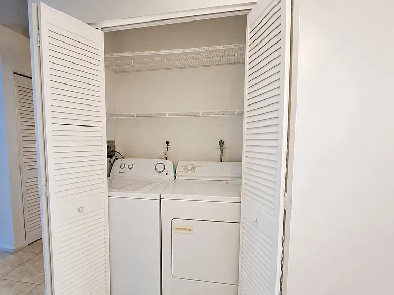 7260 Woodmont Ave #203 — Photo 6