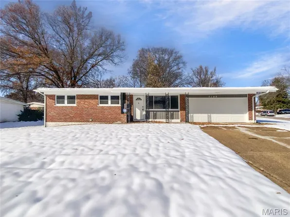 2349 Hudson Rd, Saint Louis, MO 63136