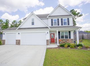 402 Summer Wind Way, Aberdeen, NC 28315