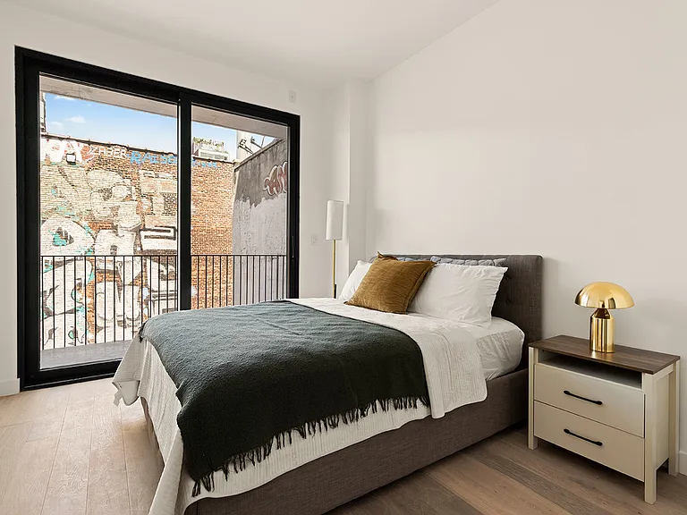 11 Essex St #3 — Photo 9