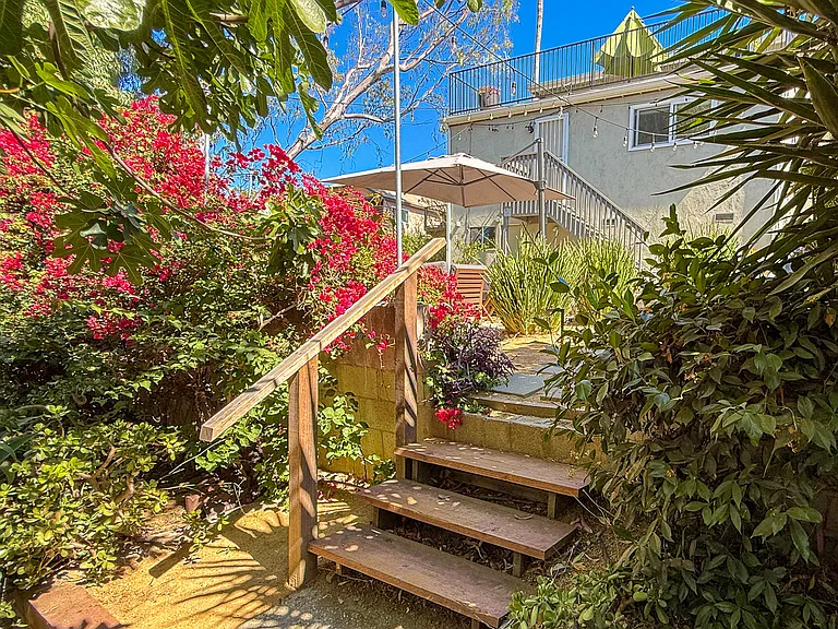 6255 1/2 Saylin Ln — Photo 31