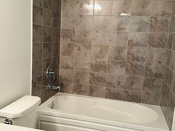 4th image of 3401 Ridgeway Dr #410