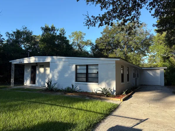 10540 Suomi St, Jacksonville, FL 32218