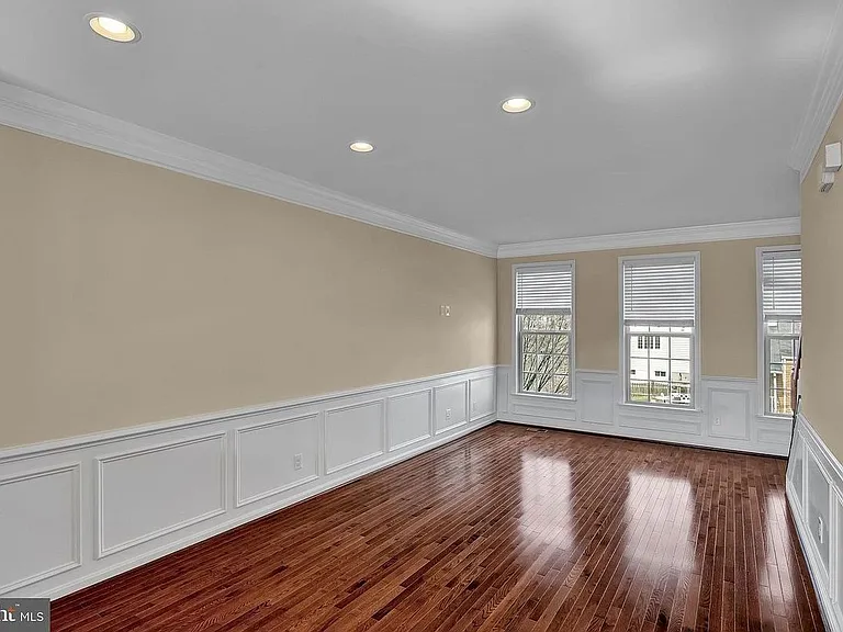 8891 Cherry St — Photo 11