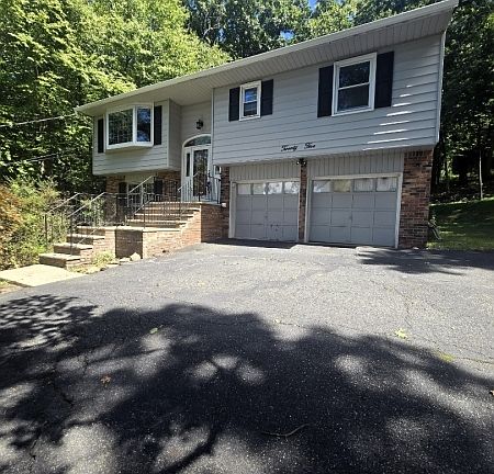 2nd image of 25 Kadel Dr