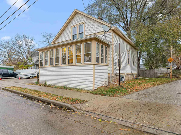 120 Bowen St, Oshkosh, WI 54901