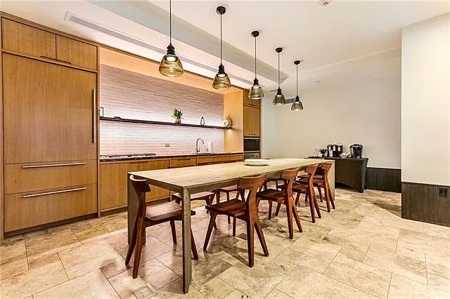 1001 Julia St #10B — Photo 17