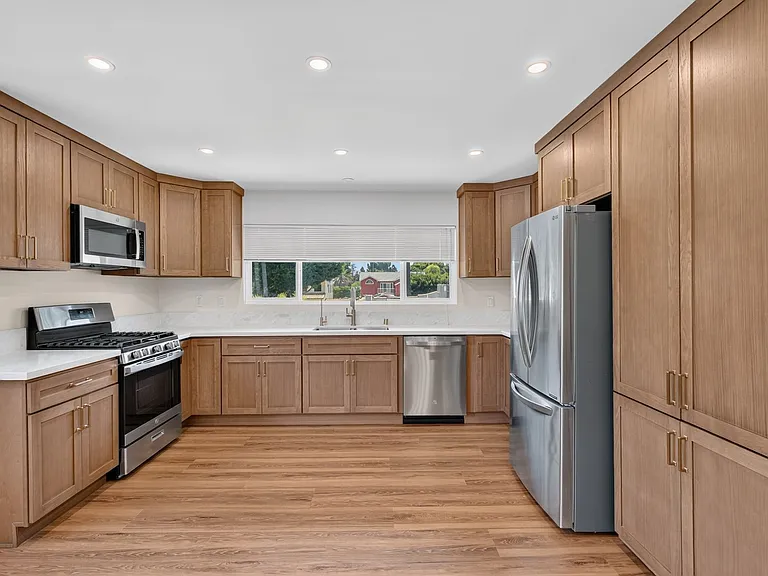 4170 Madison Ave — Photo 11