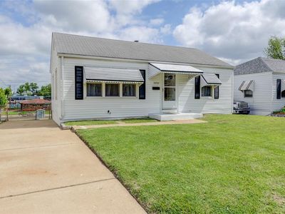 10733 Saint Lawrence Ln, Saint Ann, MO, 63074