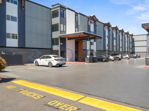 2501 Canterbury Ln E APT 222, Seattle, WA 98112