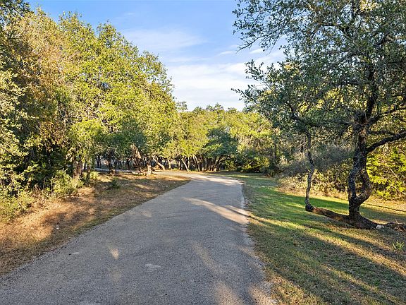 5th image of 301 Crystal Meadows Dr