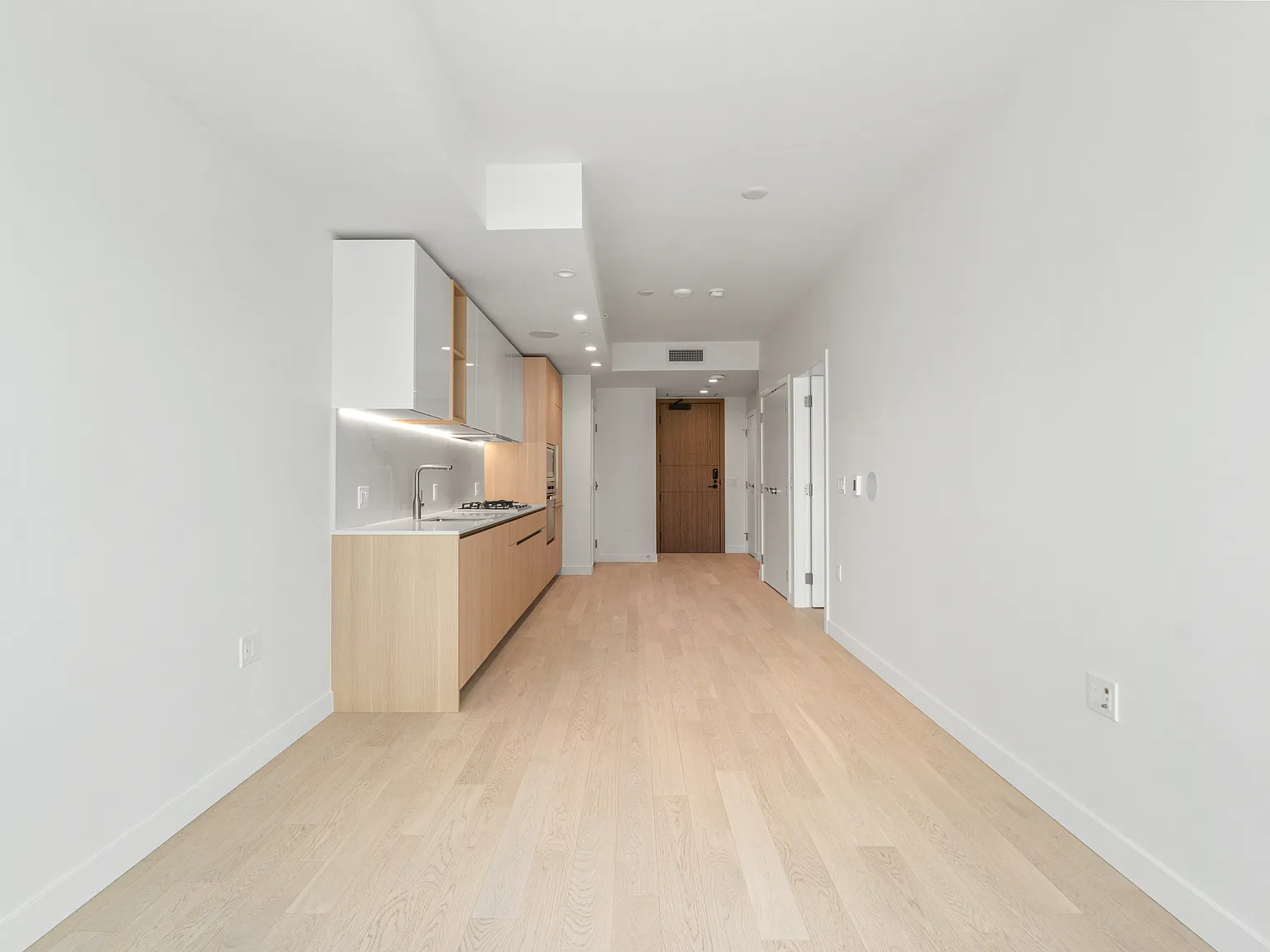 1 bed, 600 sqft, $2,600 — Photo 3