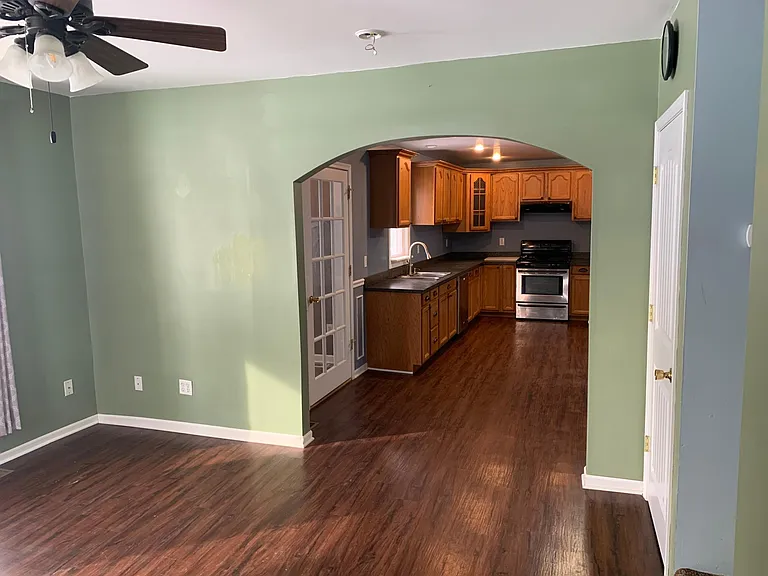 271 Barnum St — Photo 10