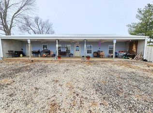 690 NW 325th Rd, Centerview, MO 64019
