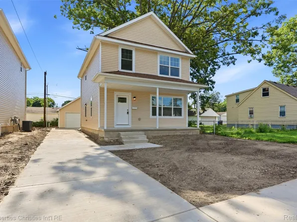 27824 Groveland St, Madison Heights, MI 48071