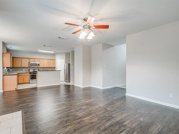 5th image of 21114 Escala Dr